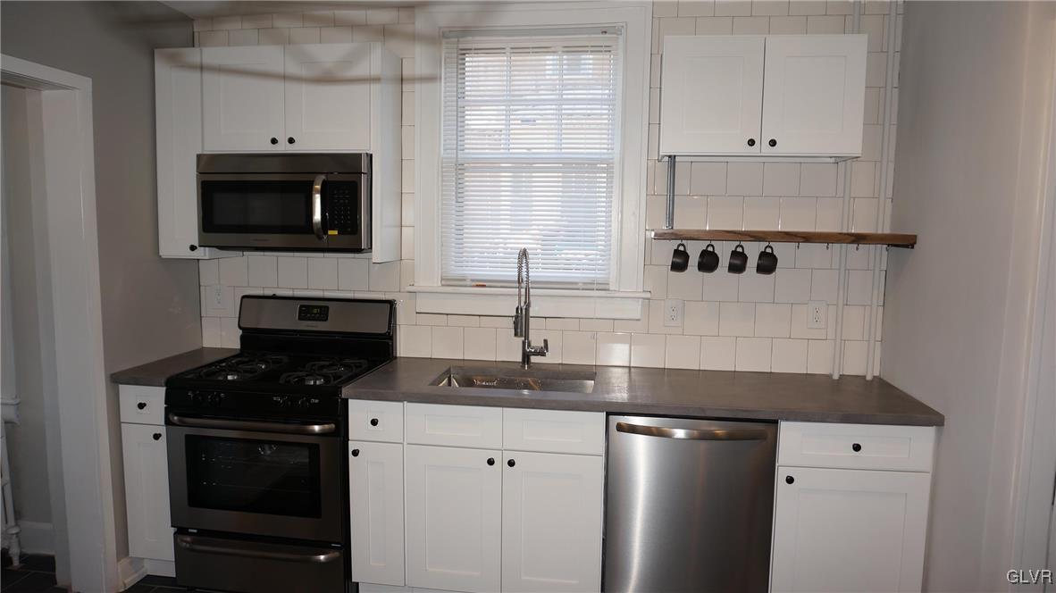 808 Pembroke Road Bethlehem, PA 18018 - Photo 19 of 44