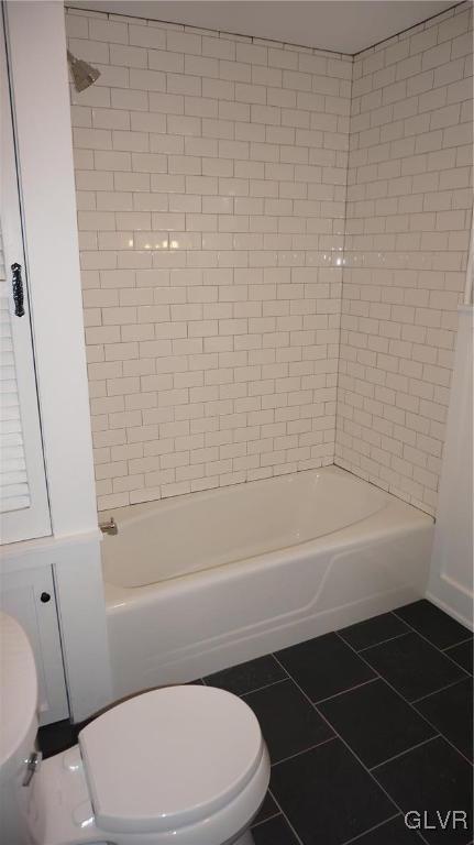 808 Pembroke Road Bethlehem, PA 18018 - Photo 38 of 44 a bathroom with a toilet and a shower