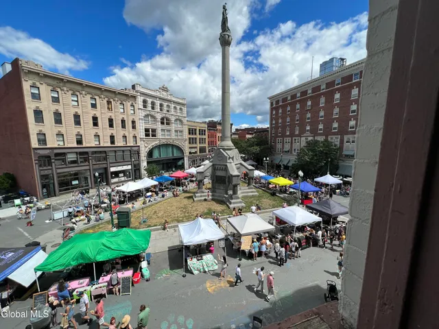 $1,500 | 5 Broadway, Unit 408, Troy, NY 12180