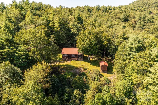 $275,000 | 805 Deer Crossing Lane, Lenoir, NC 28645