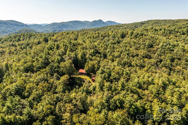$275,000 | 805 Deer Crossing Lane, Lenoir, NC 28645