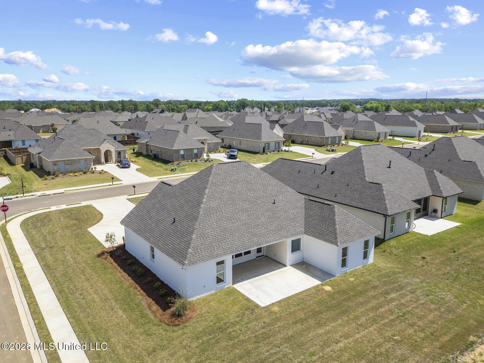 449 Aurora Circle Canton, MS 39046 - Photo 4 of 43 449 Aurora drone-4