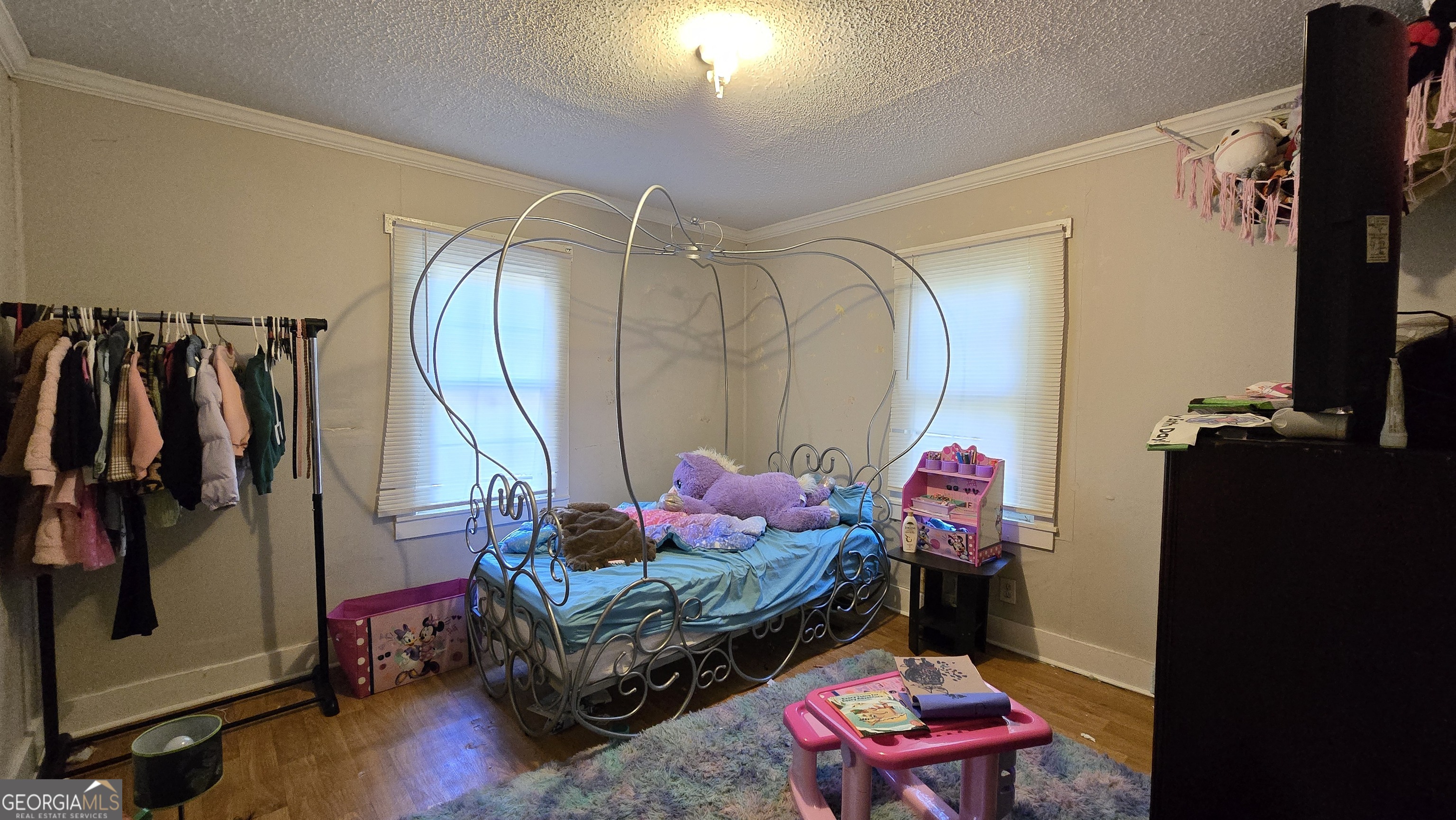 377 Dock Hyde Road Carrollton, GA 30116 - Photo 22 of 32 a living room with furniture