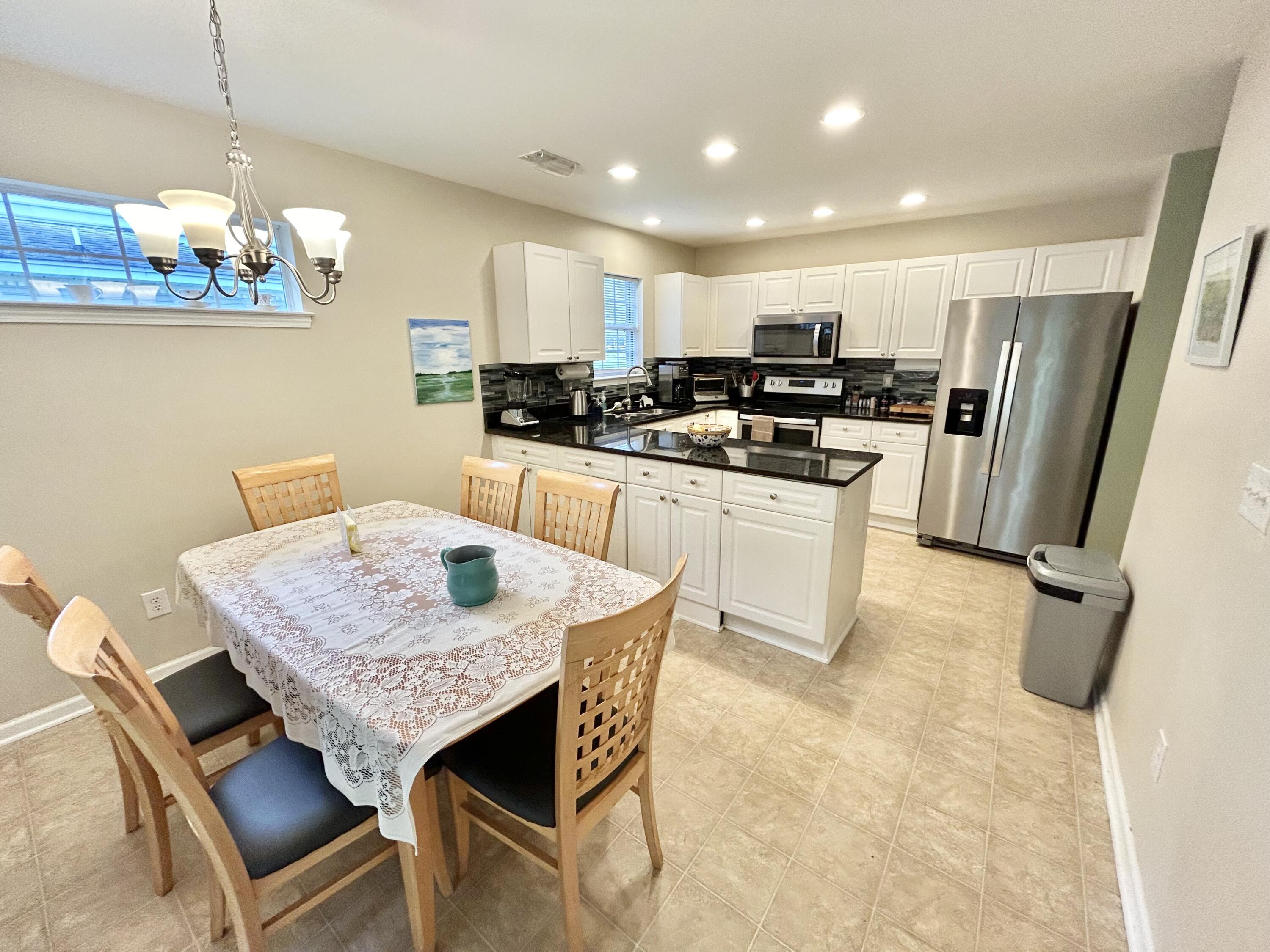 2268 Kings Gate Lane Mount Pleasant, SC 29466 - Photo 5 of 14 IMG_6401