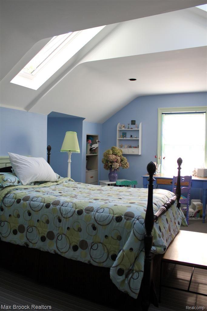12 Hanover Road Pleasant Ridge, MI 48069 - Photo 15 of 25 Bedroom w/Sky Lights