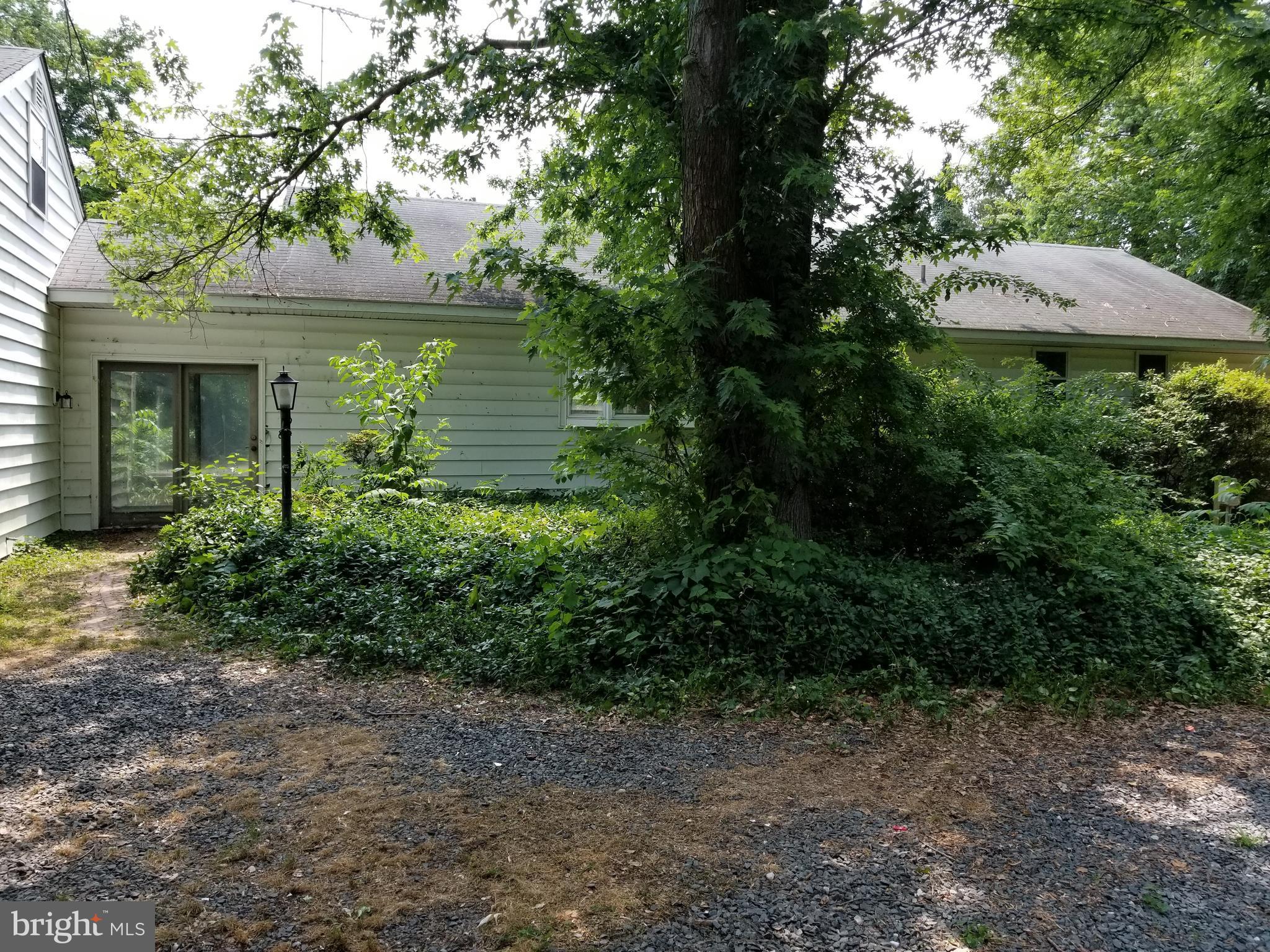 5025 Russell Road Woolford, MD 21677 - Photo 3 of 16 Exterior (Front)