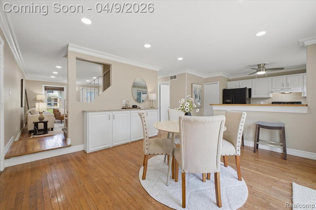 889 Hadley Road Rochester Hills, MI 48307 - Photo 15 of 54