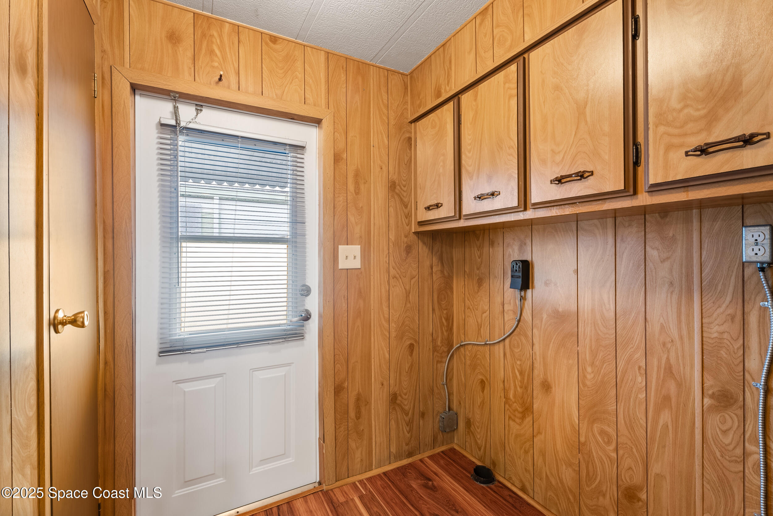 2330 Ersoff Boulevard Northeast Palm Bay, FL 32905 - Photo 20 of 35 Laundry room