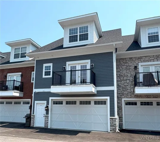 $699,900 | 106 California Drive, Amherst, NY 14221