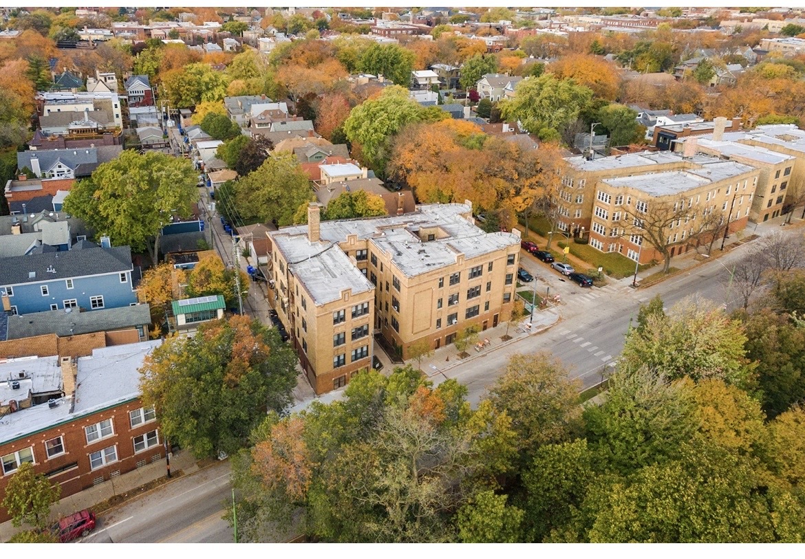 4218 North Clark Street, Unit 2 Chicago, IL 60613 - Photo 3 of 12