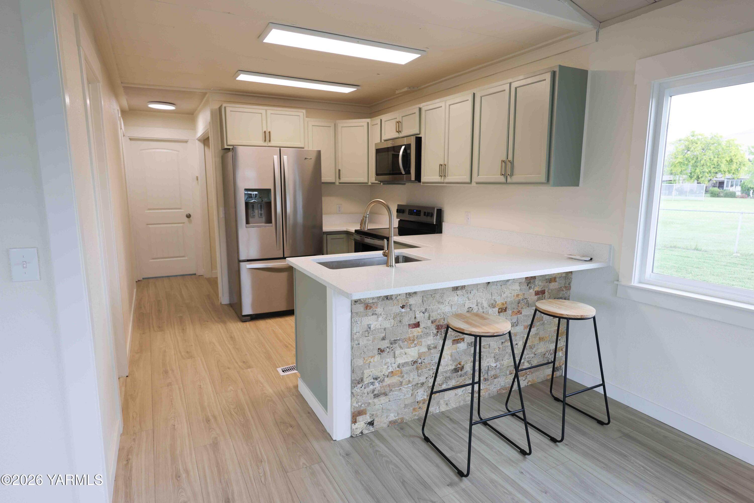 3701 Gun Club Road, Unit 16 Yakima, WA 98901 - Photo 6 of 17 Kitchen