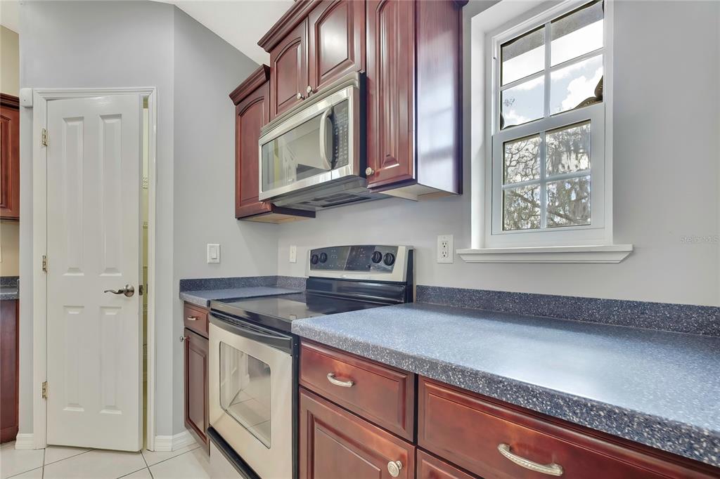 5827 Rio Drive New Port Richey, FL 34652 - Photo 17 of 59