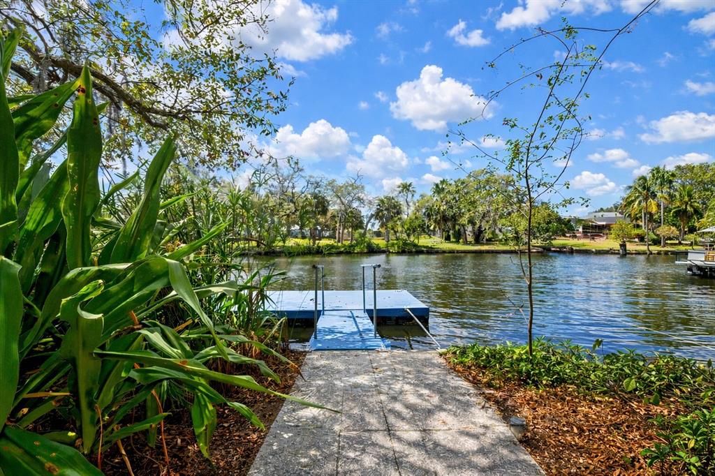 5827 Rio Drive New Port Richey, FL 34652 - Photo 3 of 59