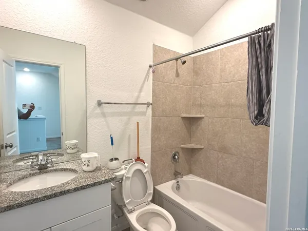 $2,000 | 13942 Reservoir Drive, San Antonio, TX 78223