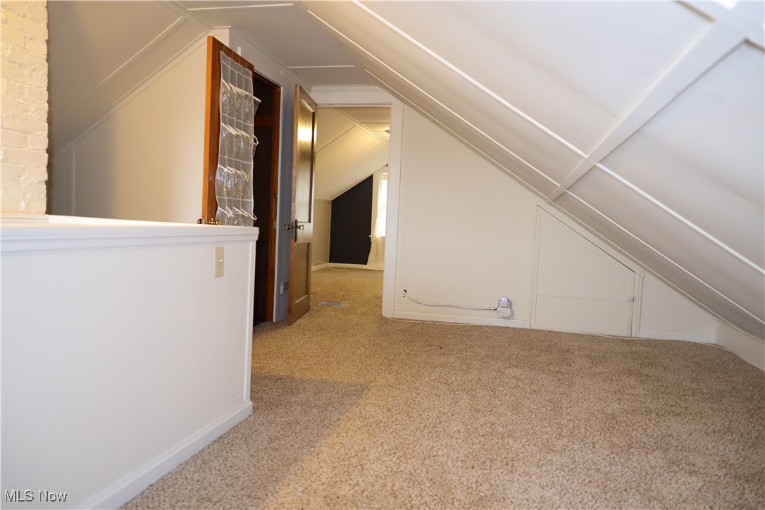 7908 Spring Garden Road Cleveland, OH 44129 - Photo 27 of 38