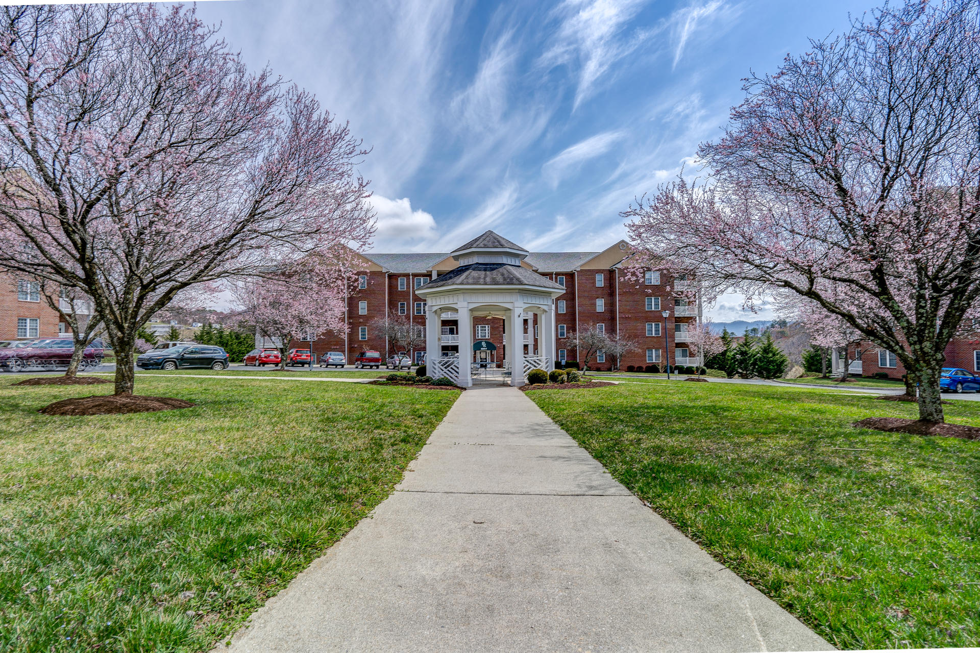 4438 Pheasant Ridge Road, Unit 405 Roanoke, VA 24014 - Photo 1 of 27 DSC04805_6_7_8_9
