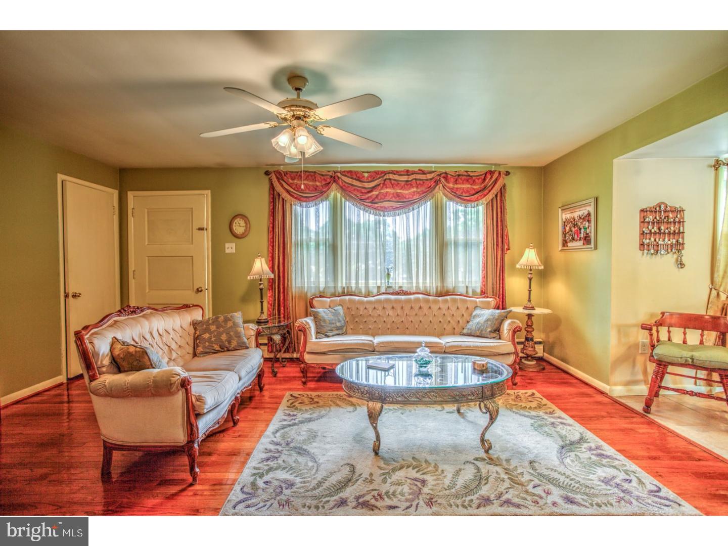 560 Lincoln Road Reading, PA 19606 - Photo 3 of 24 Gallery Image 3