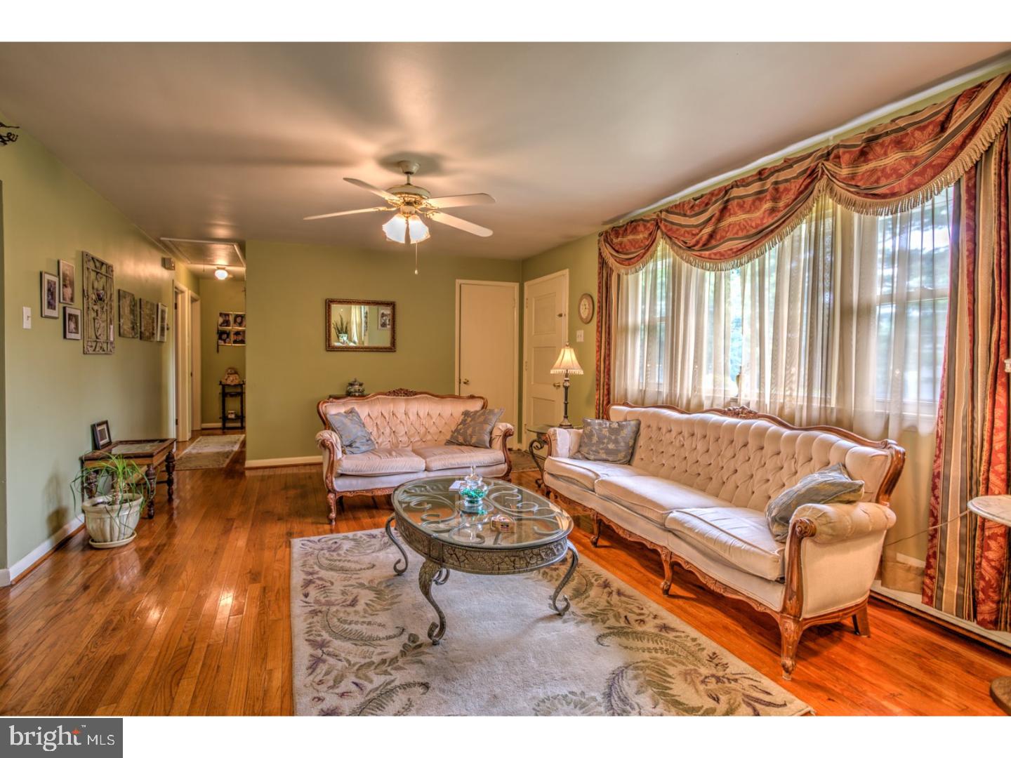 560 Lincoln Road Reading, PA 19606 - Photo 4 of 24 Gallery Image 4