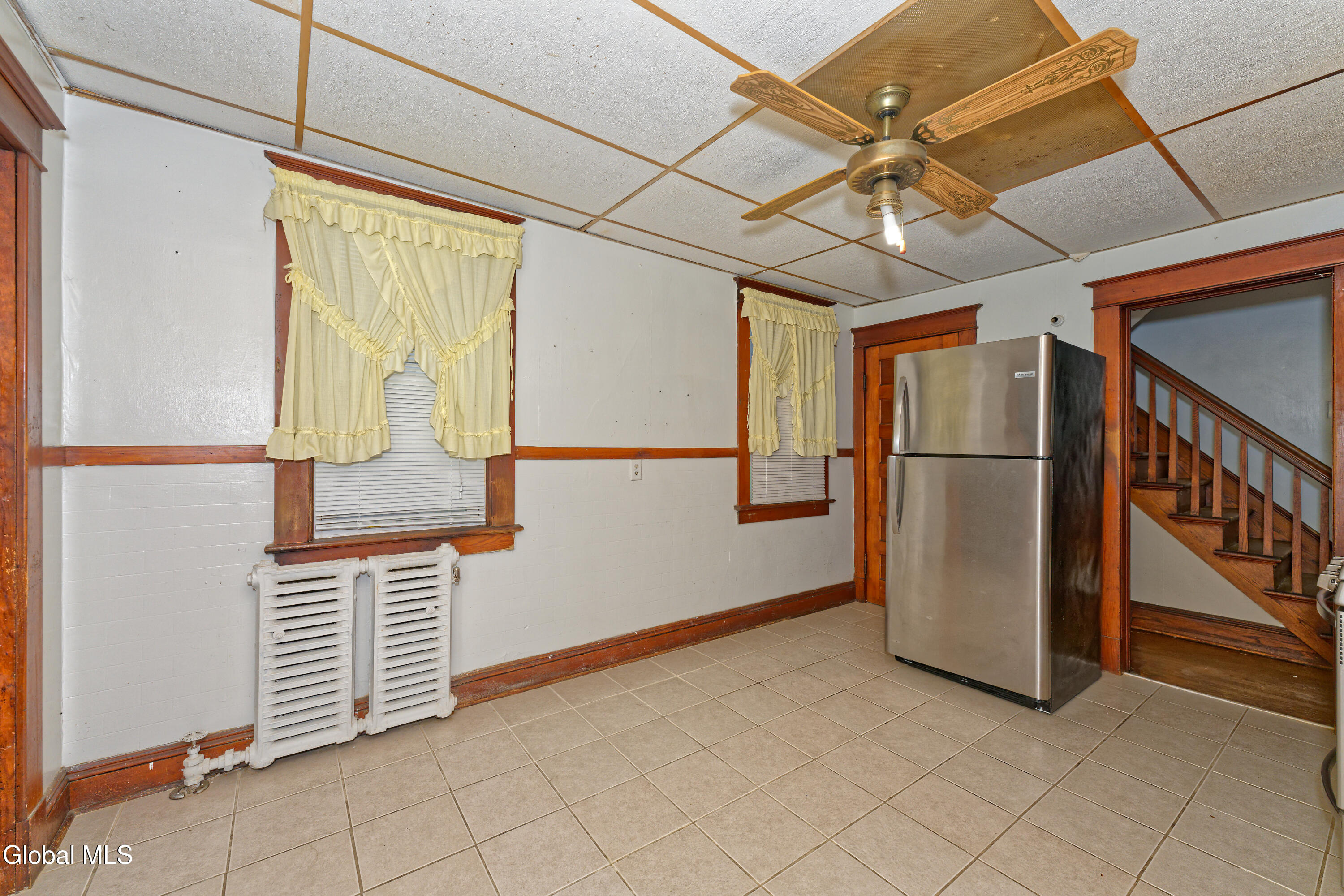 91 Snowden Avenue Schenectady, NY 12304 - Photo 14 of 37 4 Kitchen 1