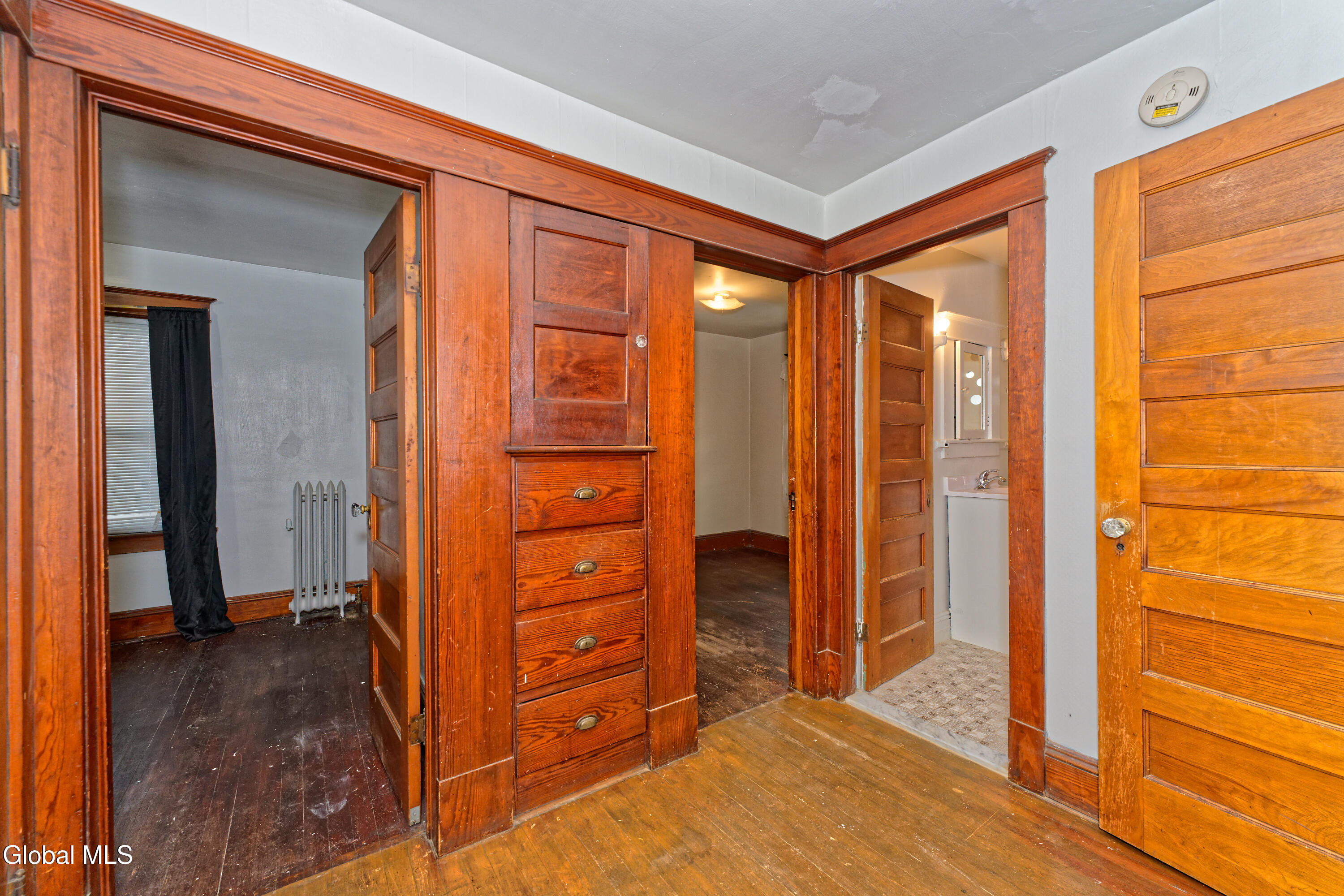 91 Snowden Avenue Schenectady, NY 12304 - Photo 21 of 37 7 Landing