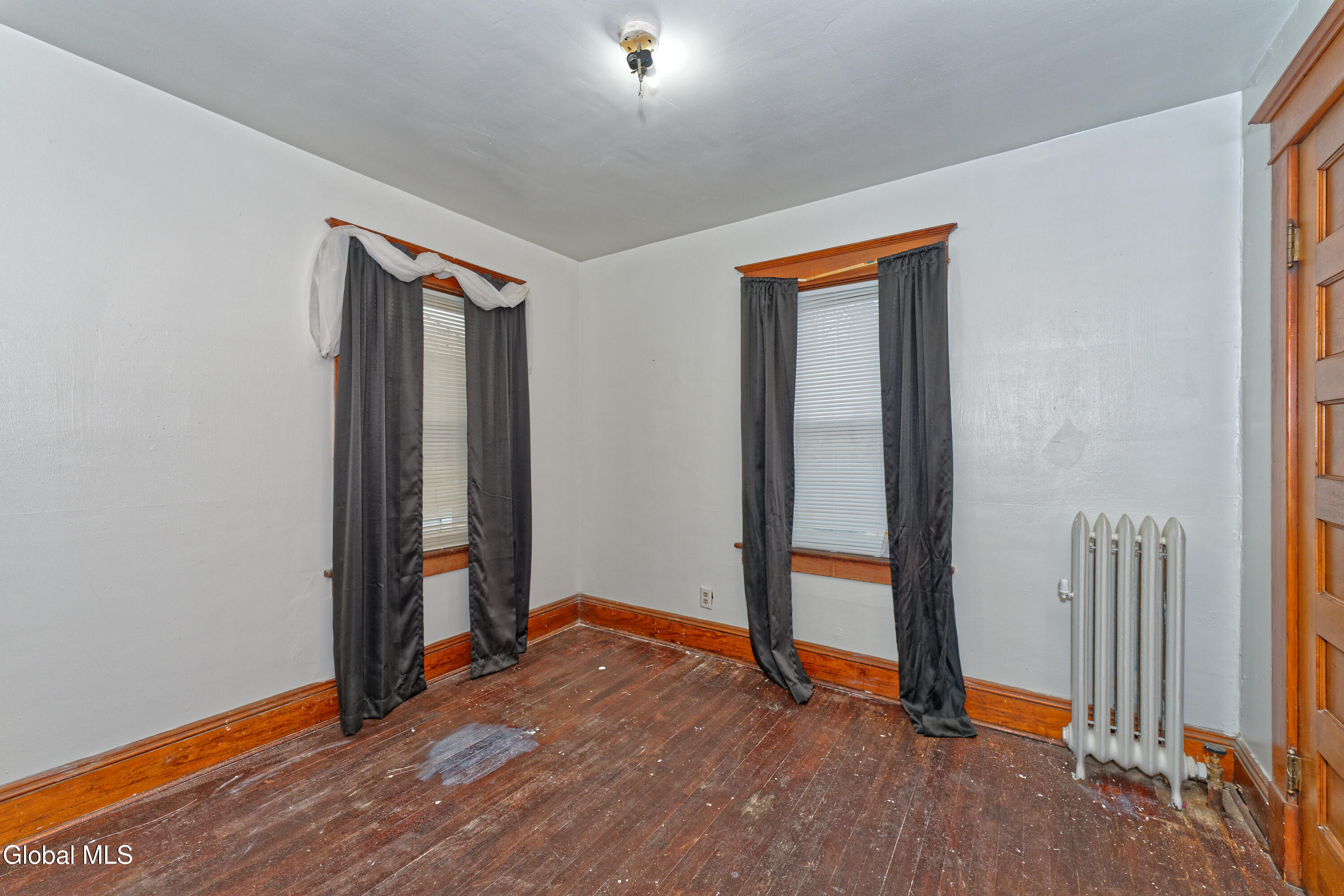 91 Snowden Avenue Schenectady, NY 12304 - Photo 28 of 37 8 Bedroom 7