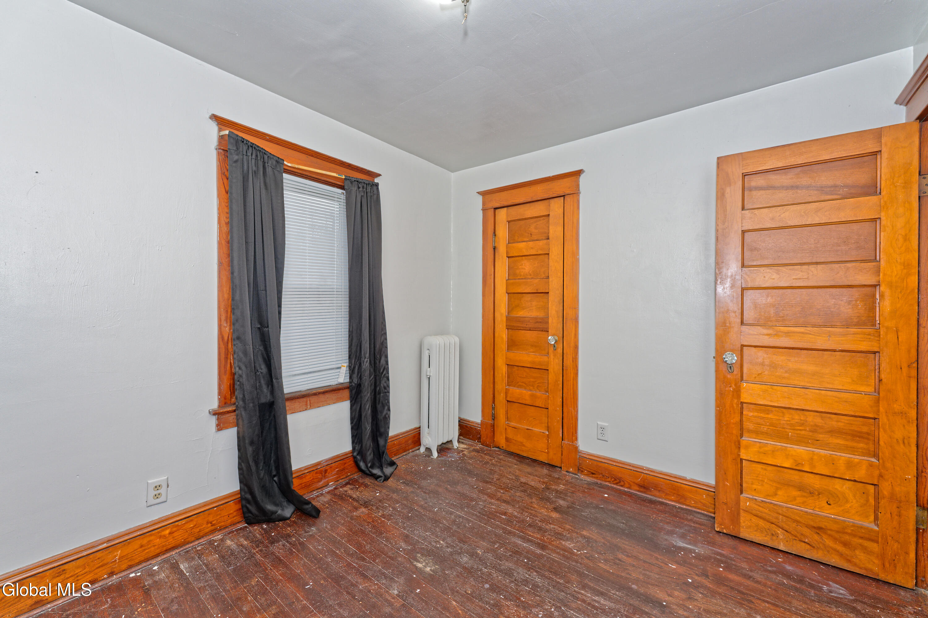 91 Snowden Avenue Schenectady, NY 12304 - Photo 29 of 37 8 Bedroom 8