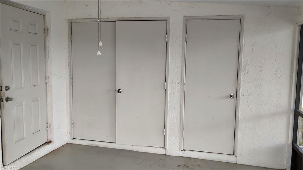 585 106th Avenue North Naples, FL 34108 - Photo 9 of 15 a view of an empty room