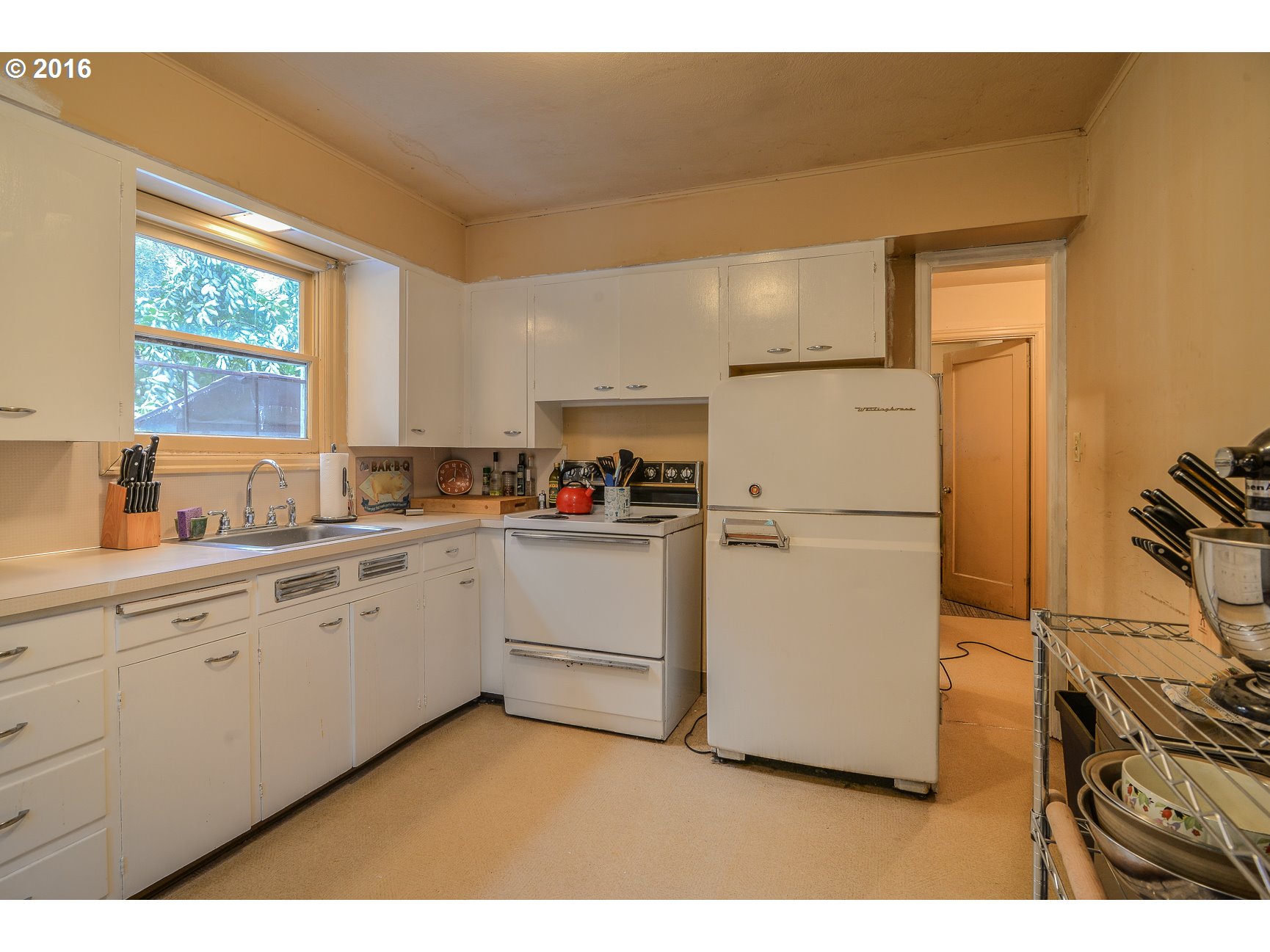 1610 Southwest Taylors Ferry Road Portland, OR 97219 - Photo 18 of 25 Gallery Image 18
