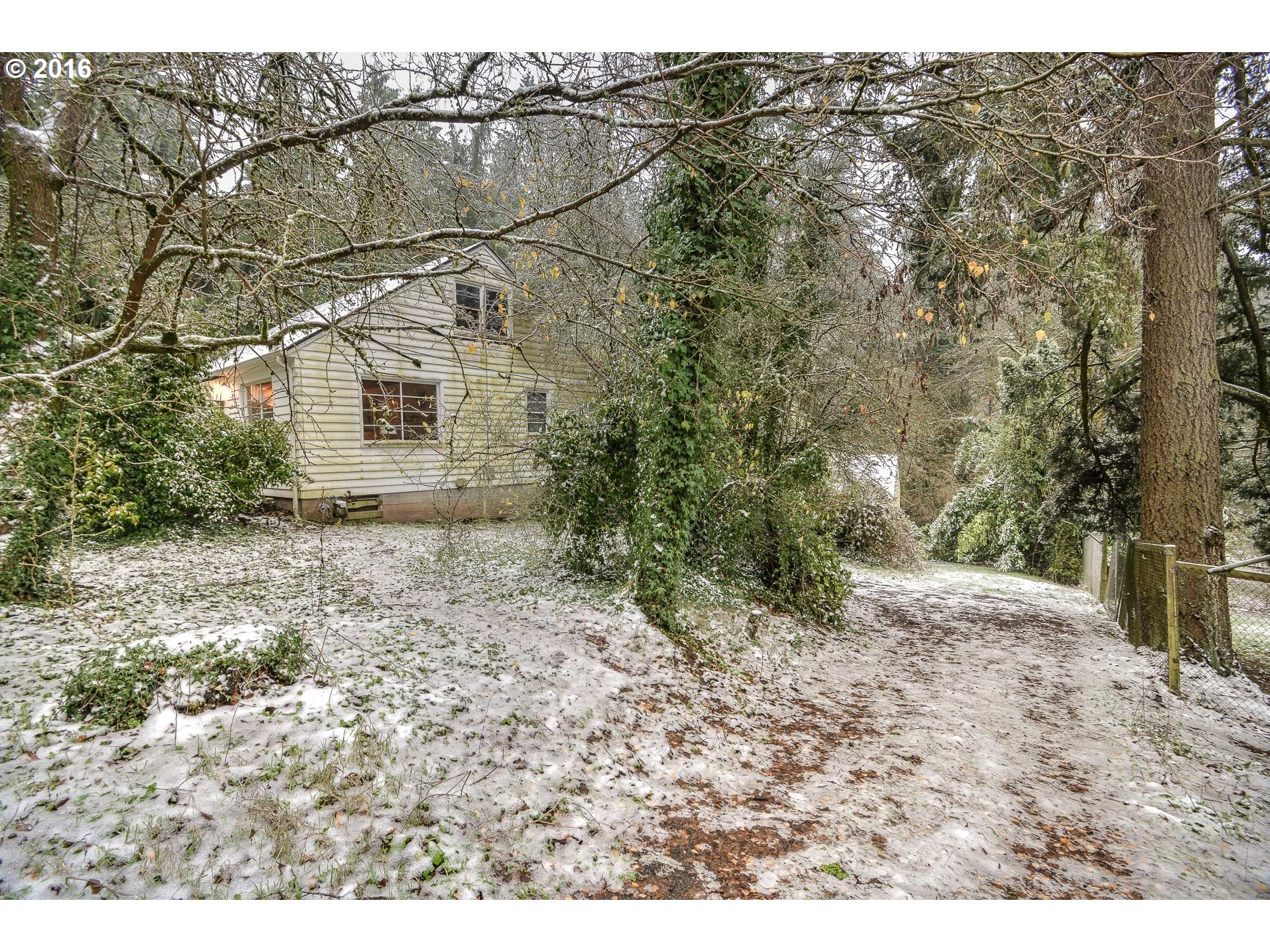 1610 Southwest Taylors Ferry Road Portland, OR 97219 - Photo 7 of 25 Gallery Image 7