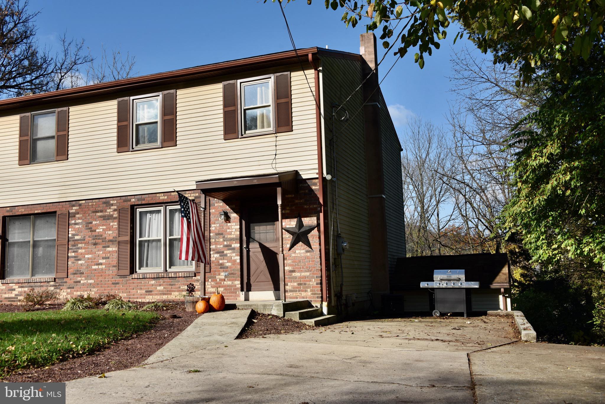 1026 Crestview Avenue Reading, PA 19607 - Photo 2 of 25 Gallery Image 2
