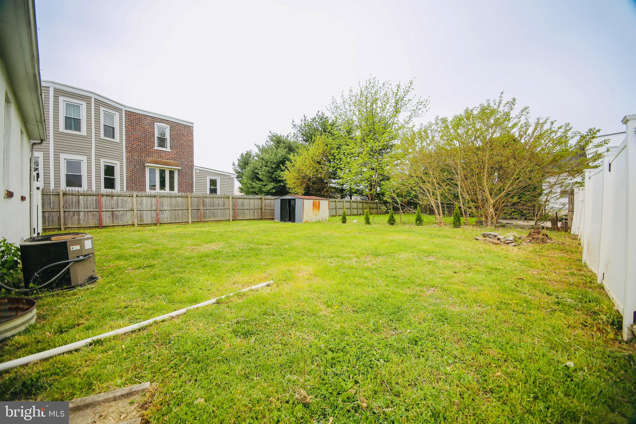 155 Maple Avenue Holmes, PA 19043 - Photo 3 of 30