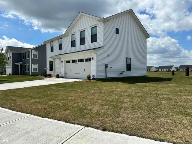 $347,900 | 1862 Cascades Drive, Greenfield, IN 46140