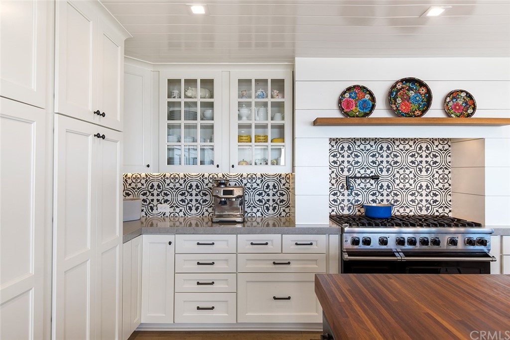 345 Heather Place Laguna Beach, CA 92651 - Photo 22 of 41