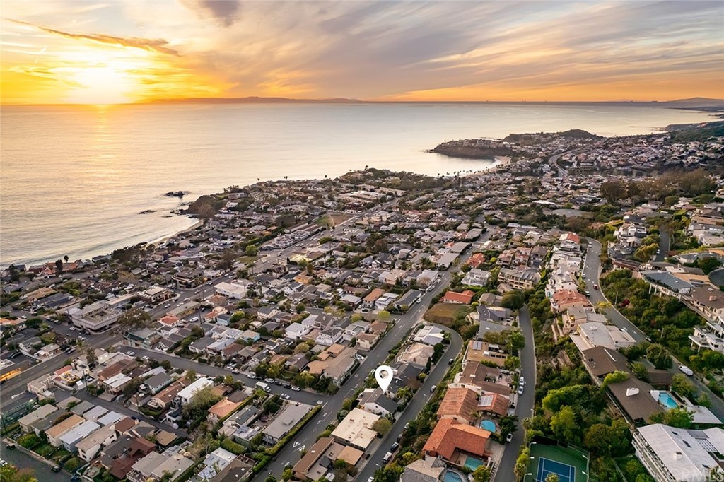 345 Heather Place Laguna Beach, CA 92651 - Photo 41 of 41 an aerial view of multiple house