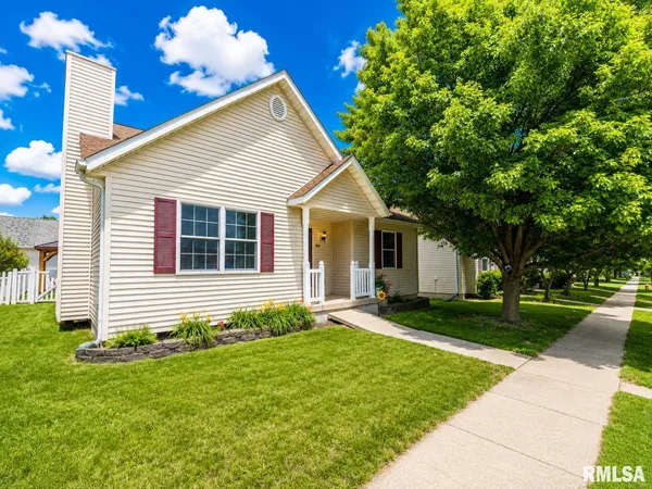 $245,000 | 916 Drayton Street, Normal, IL 61761