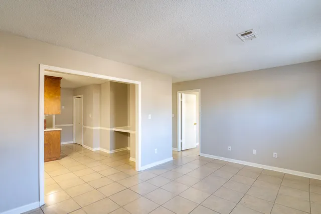 $1,100 | 424 Evans Mill Drive, Unit B, Evans, GA 30809