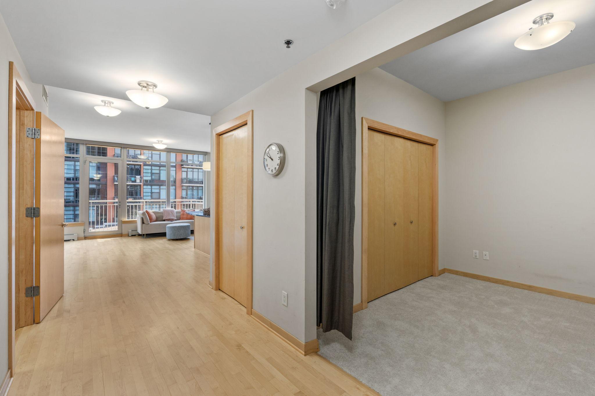 215 10th Avenue South, Unit 533 Minneapolis, MN 55415 - Photo 4 of 65 Gallery Image 4