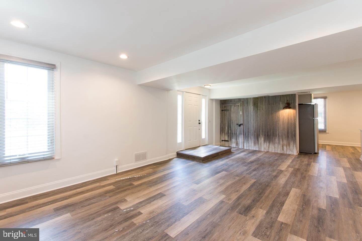 208 Haystack Lane Wilmington, DE 19807 - Photo 13 of 25 Living Room