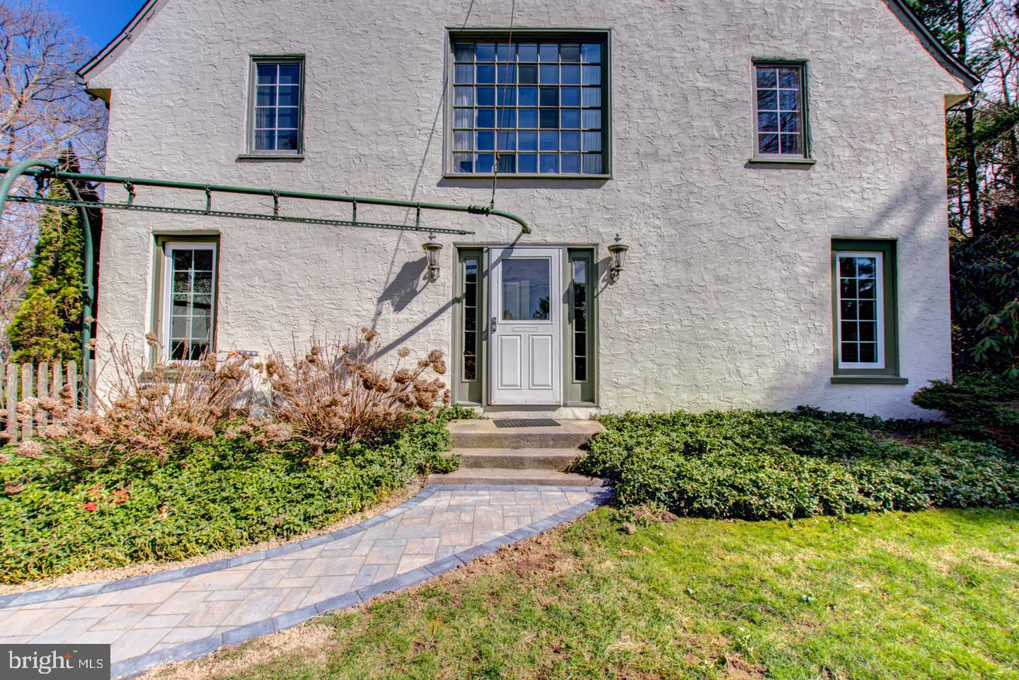 208 Haystack Lane Wilmington, DE 19807 - Photo 4 of 25 Front Entrance