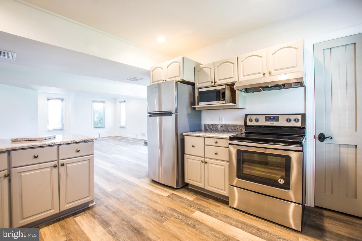 208 Haystack Lane Wilmington, DE 19807 - Photo 6 of 25 Kitchen