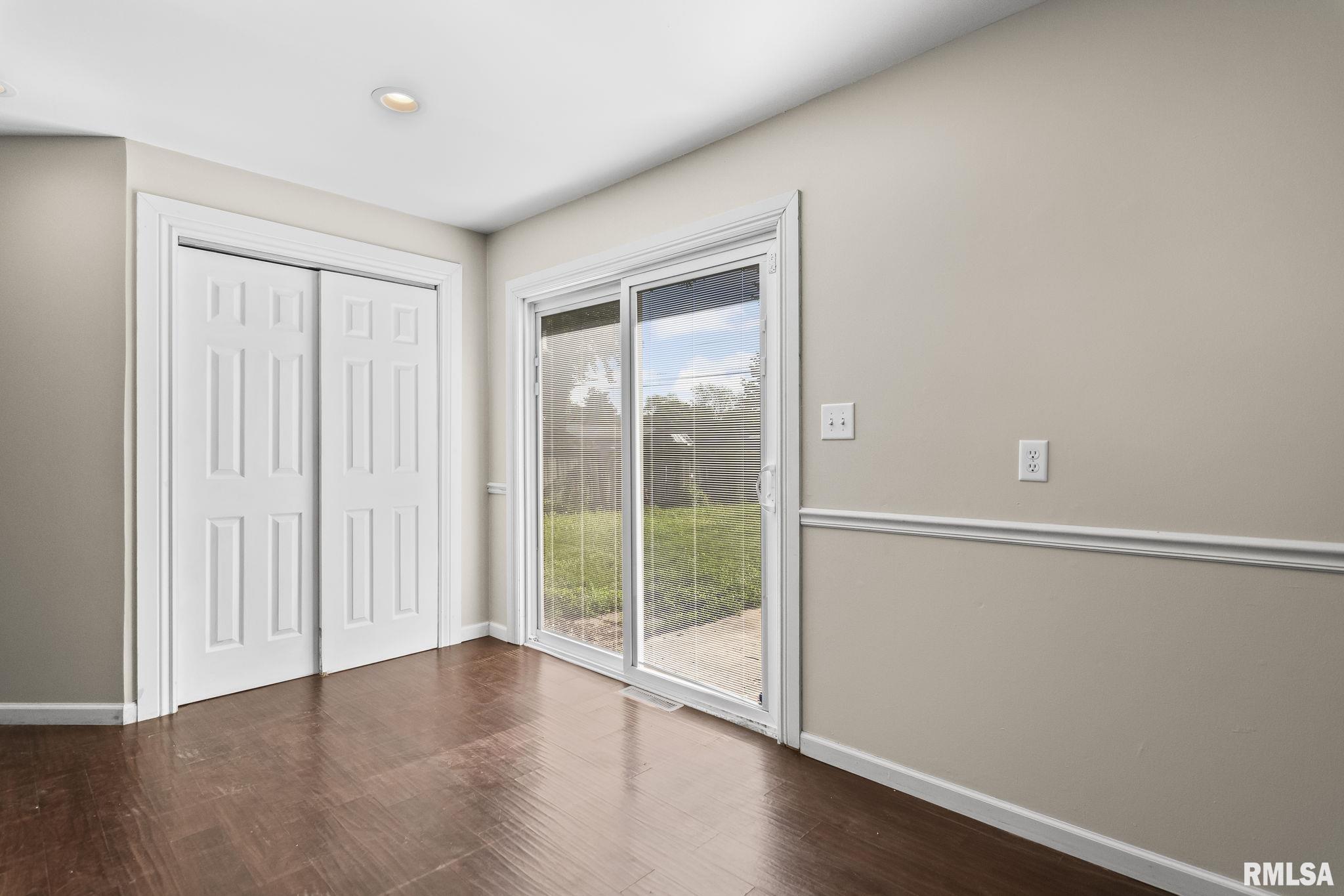 2016 Stonehenge Road Springfield, IL 62702 - Photo 11 of 31