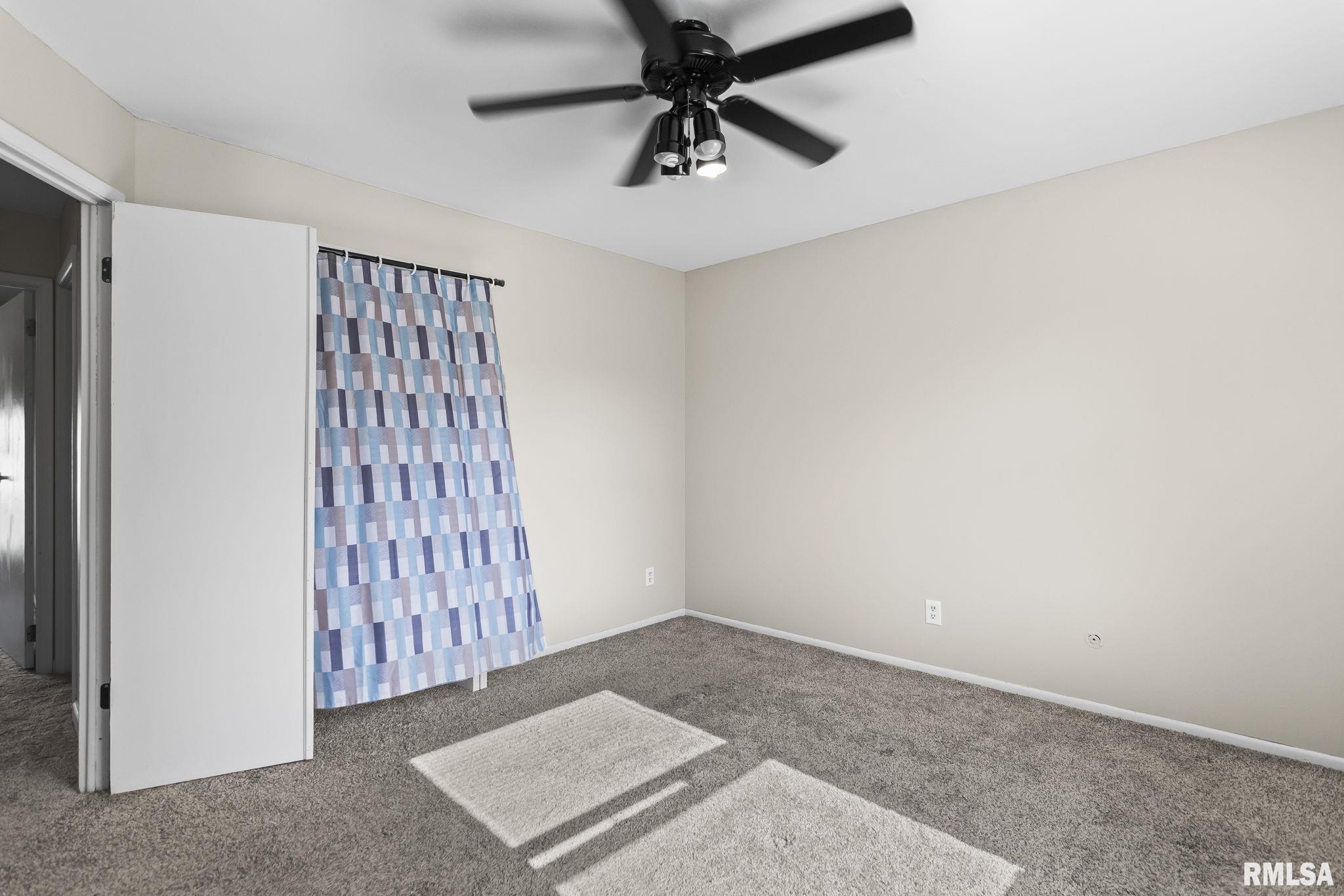 2016 Stonehenge Road Springfield, IL 62702 - Photo 19 of 31