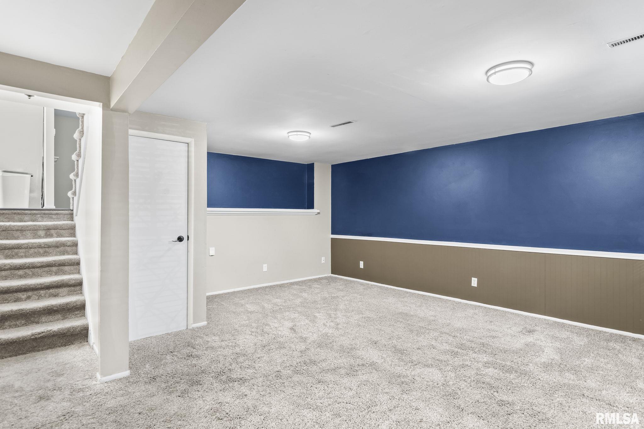 2016 Stonehenge Road Springfield, IL 62702 - Photo 22 of 31