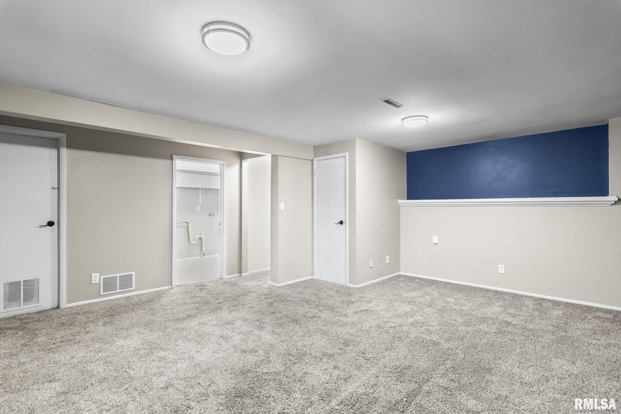 2016 Stonehenge Road Springfield, IL 62702 - Photo 23 of 31