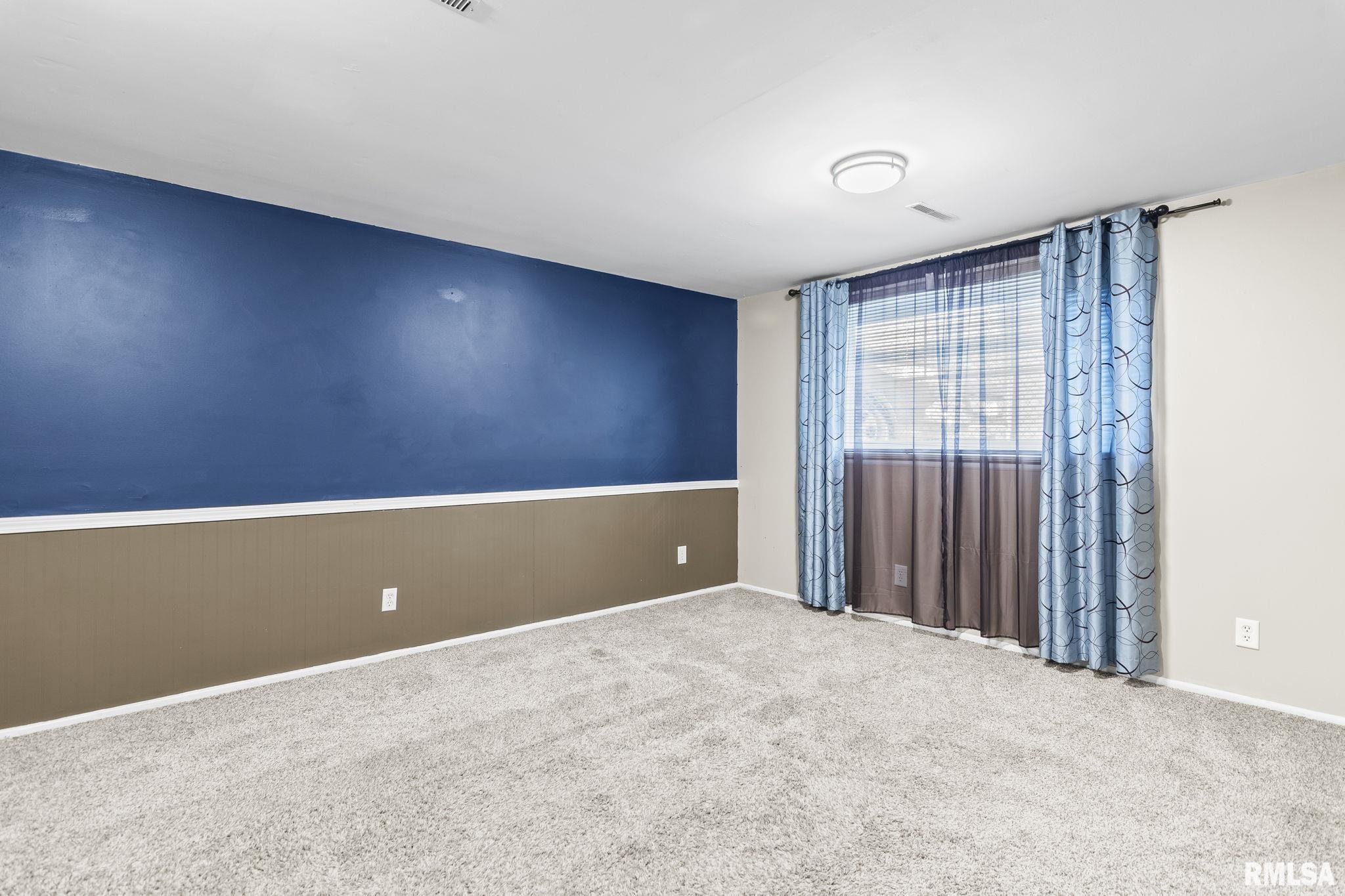 2016 Stonehenge Road Springfield, IL 62702 - Photo 24 of 31