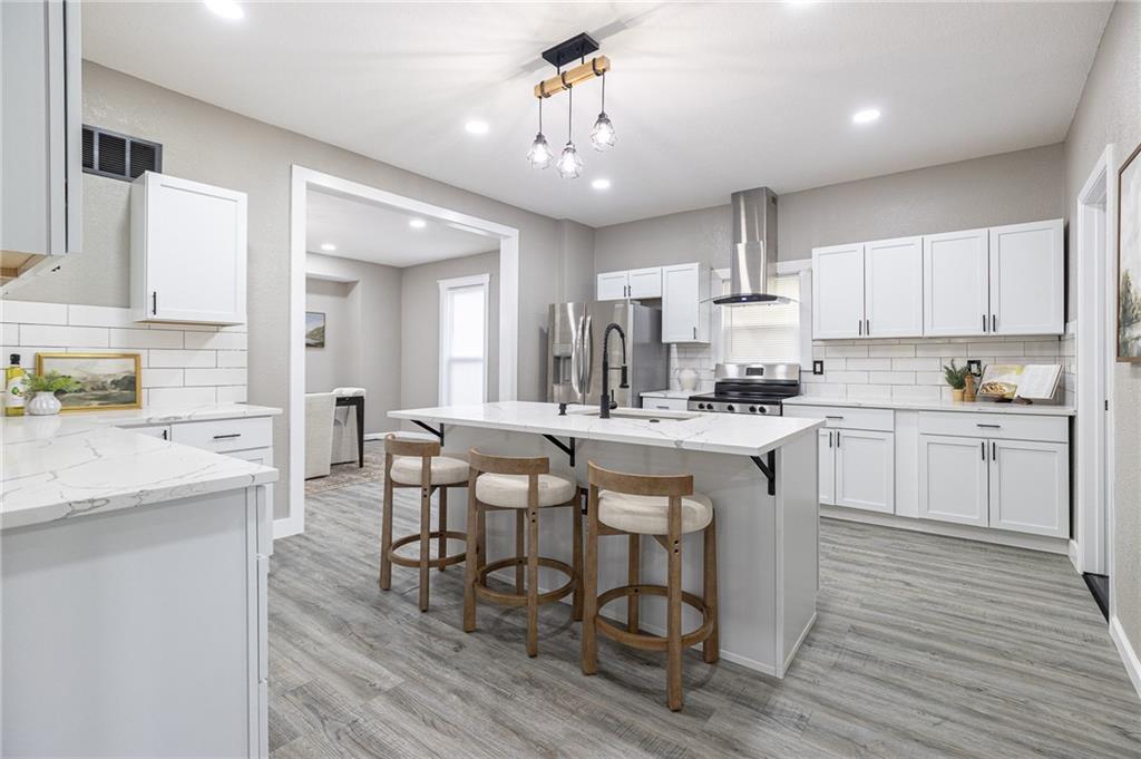 21195 South Woodland Road Spring Hill, KS 66083 - Photo 23 of 41