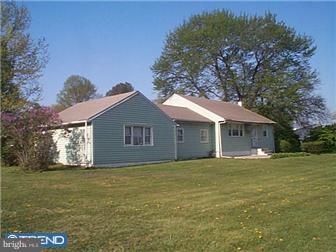 3115 Bath Road Bristol, PA 19007 - Photo 2 of 4 Gallery Image 2