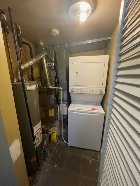 2620 West 24th Street Chicago, IL 60608 - Photo 3 of 25 a utility room with dryer and washer
