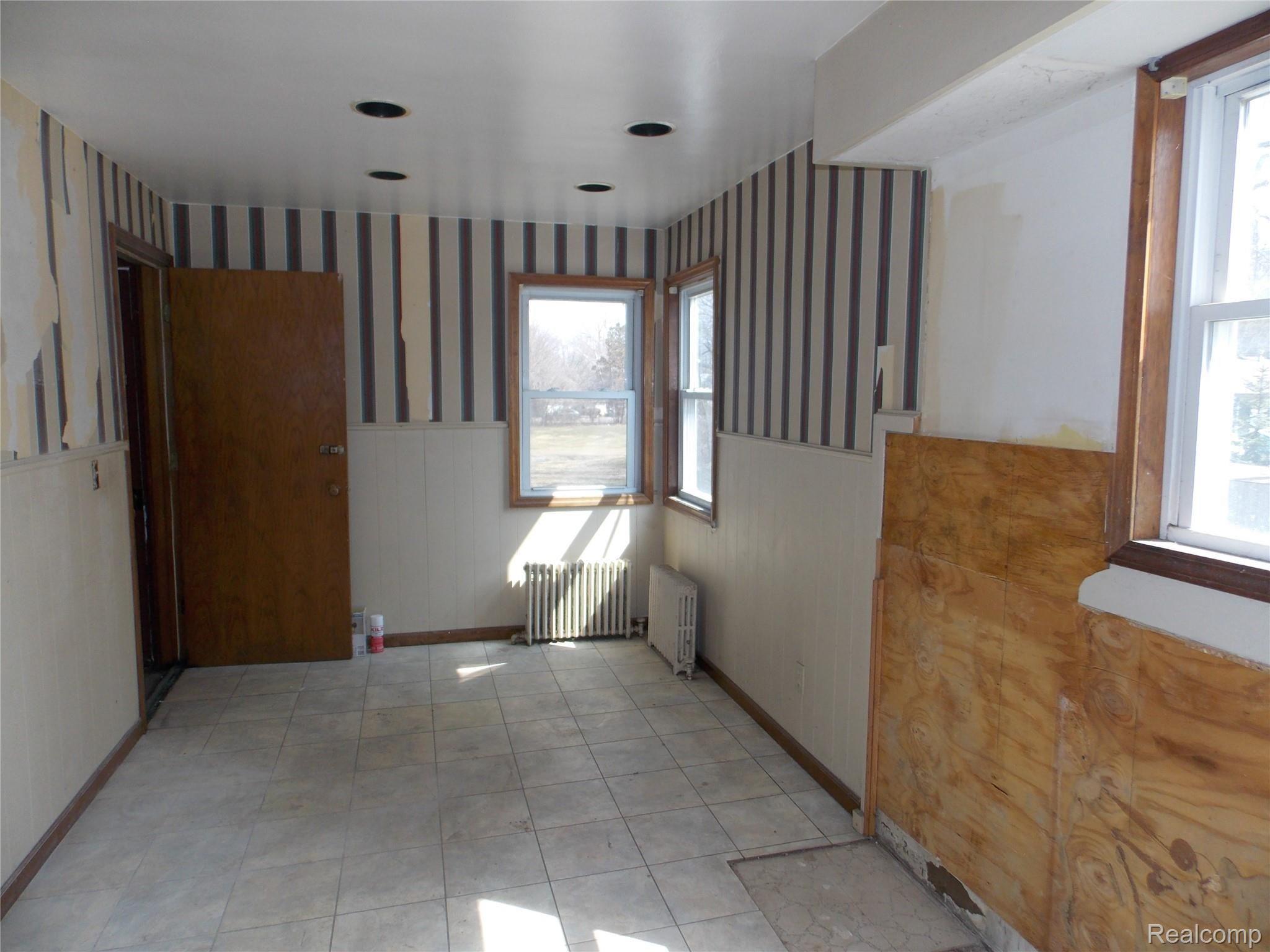 3631 West Auburn Road Rochester, MI 48309 - Photo 11 of 28 Kitchen