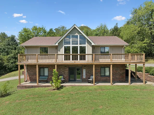 $319,900 | 26 Friendship Hollow Road South, Pleasant Shade, TN 37145